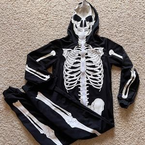 NWT Halloween skeleton jumpsuit, M